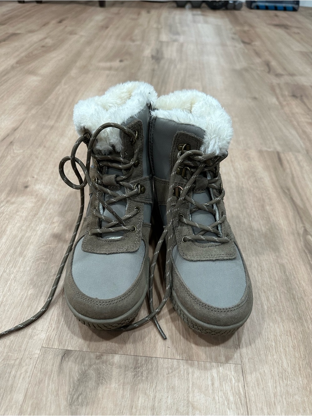 Women's Faux-Fur Genuine Leather Lined Winter Ankle Boots - Taupe Gray